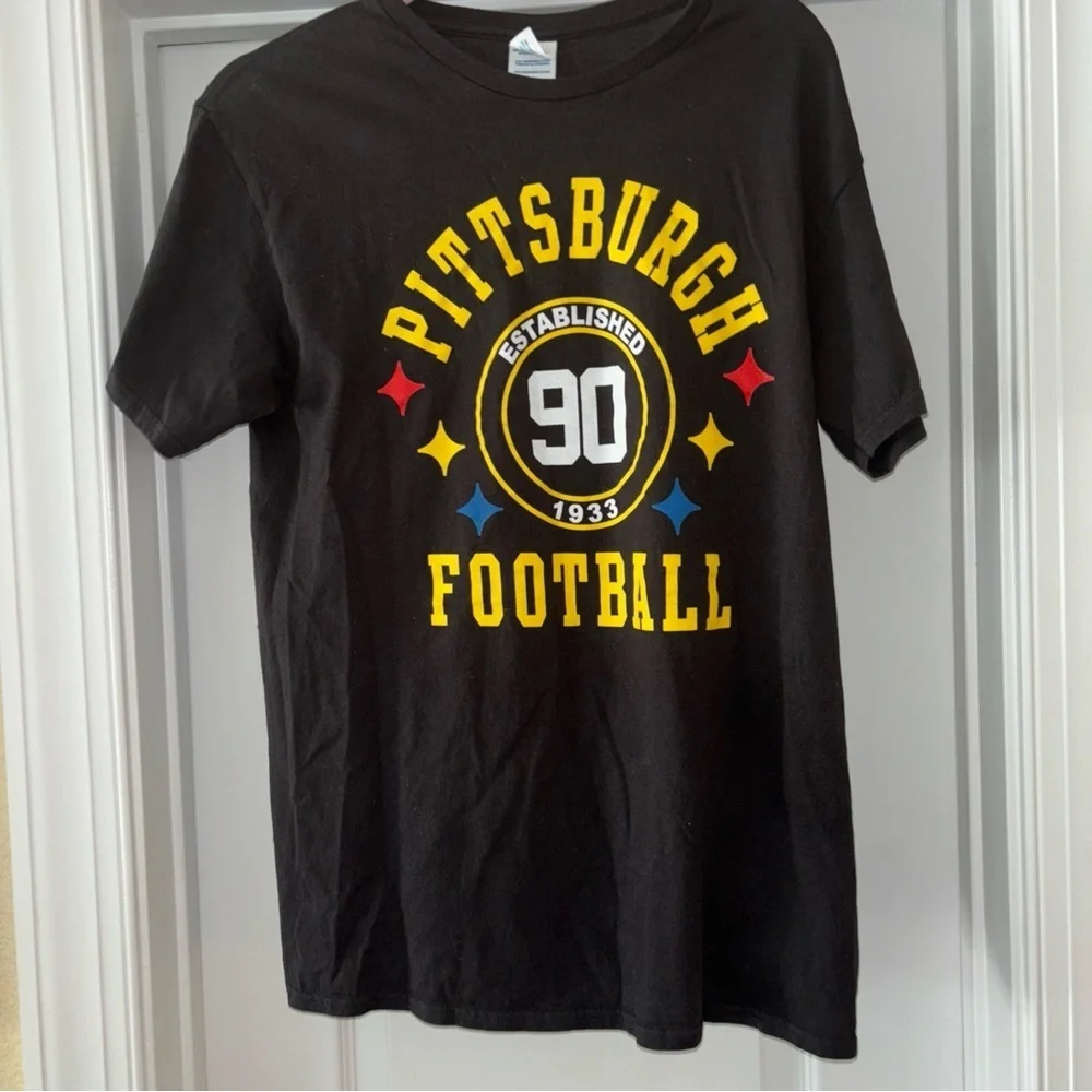 PITTSBURGH FOOTBALL WATT 90 BLACK TEE SHIRT SIZE LADIES MEDIUM - Picture 2 of 11